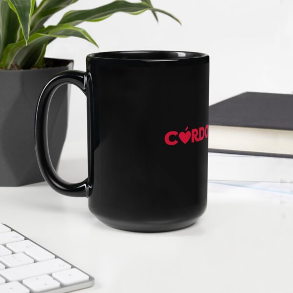 Taza negra brillante